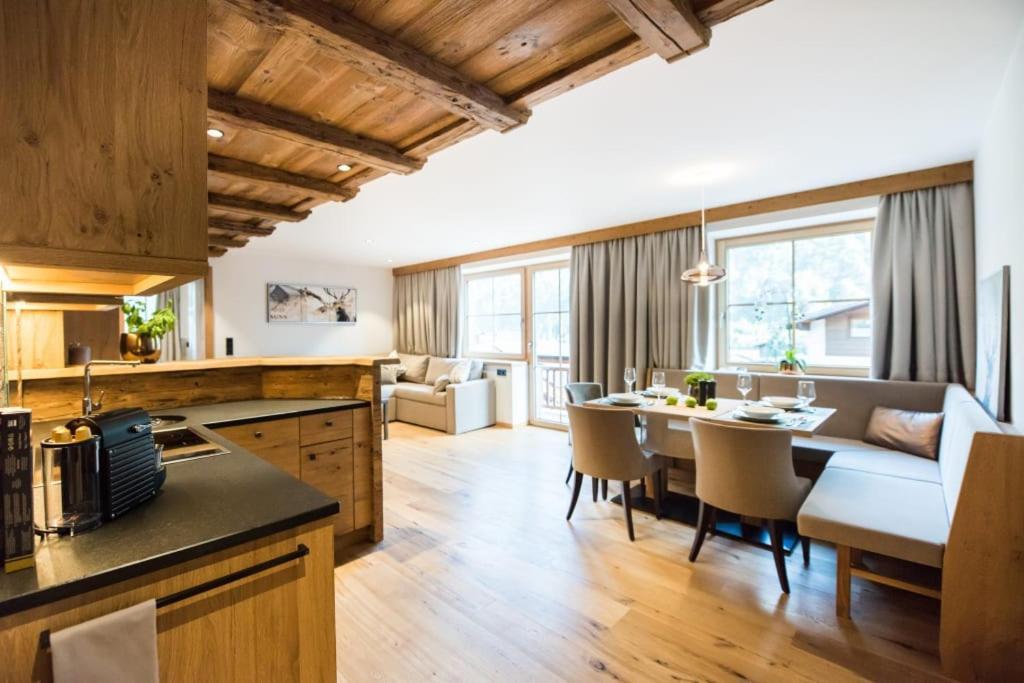 Pepi'S Suites - Lechtal Apartments Holzgau Kültér fotó