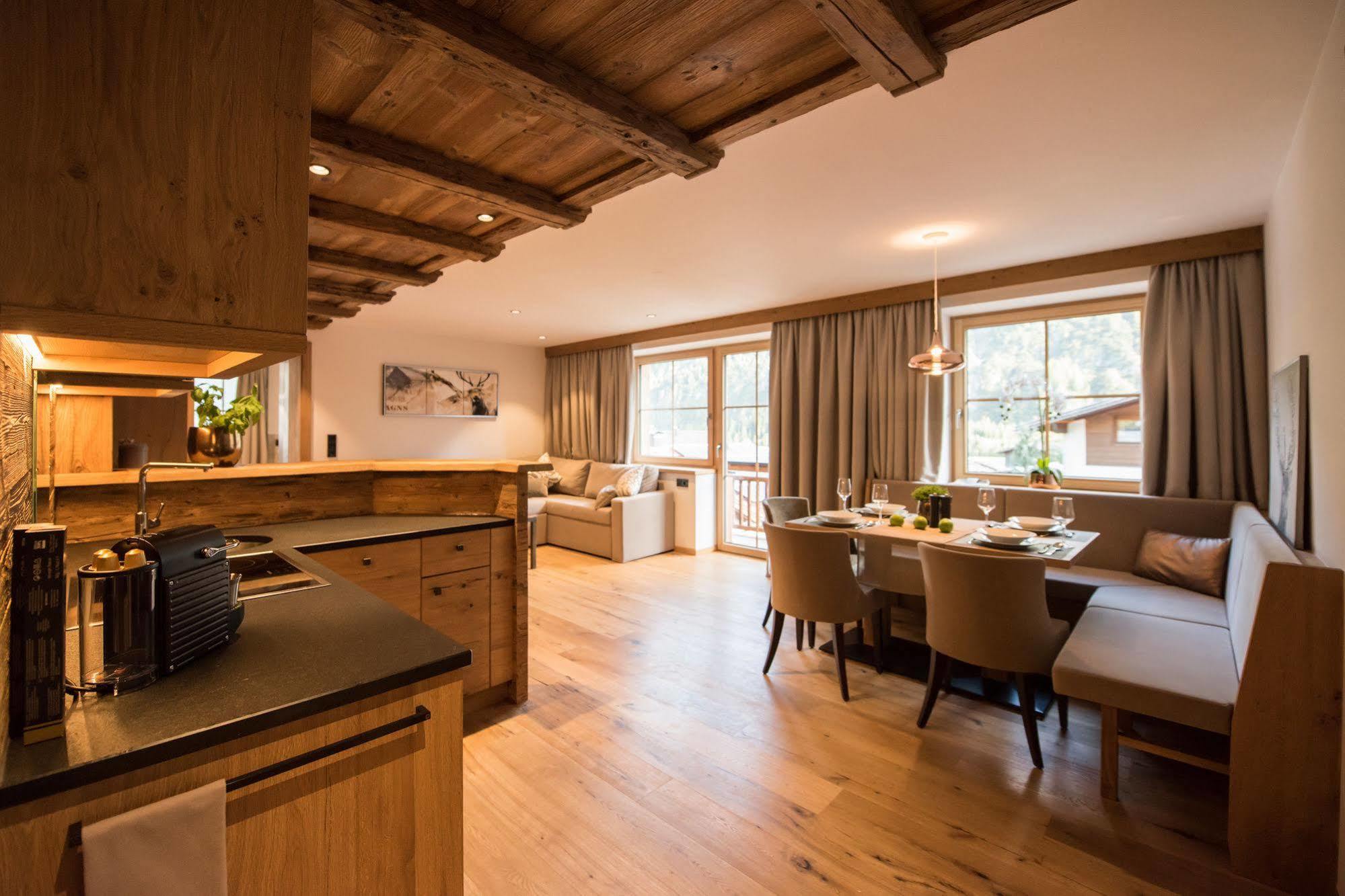 Pepi'S Suites - Lechtal Apartments Holzgau Kültér fotó