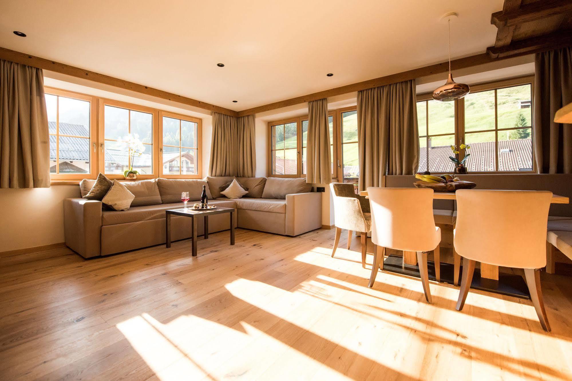 Pepi'S Suites - Lechtal Apartments Holzgau Kültér fotó