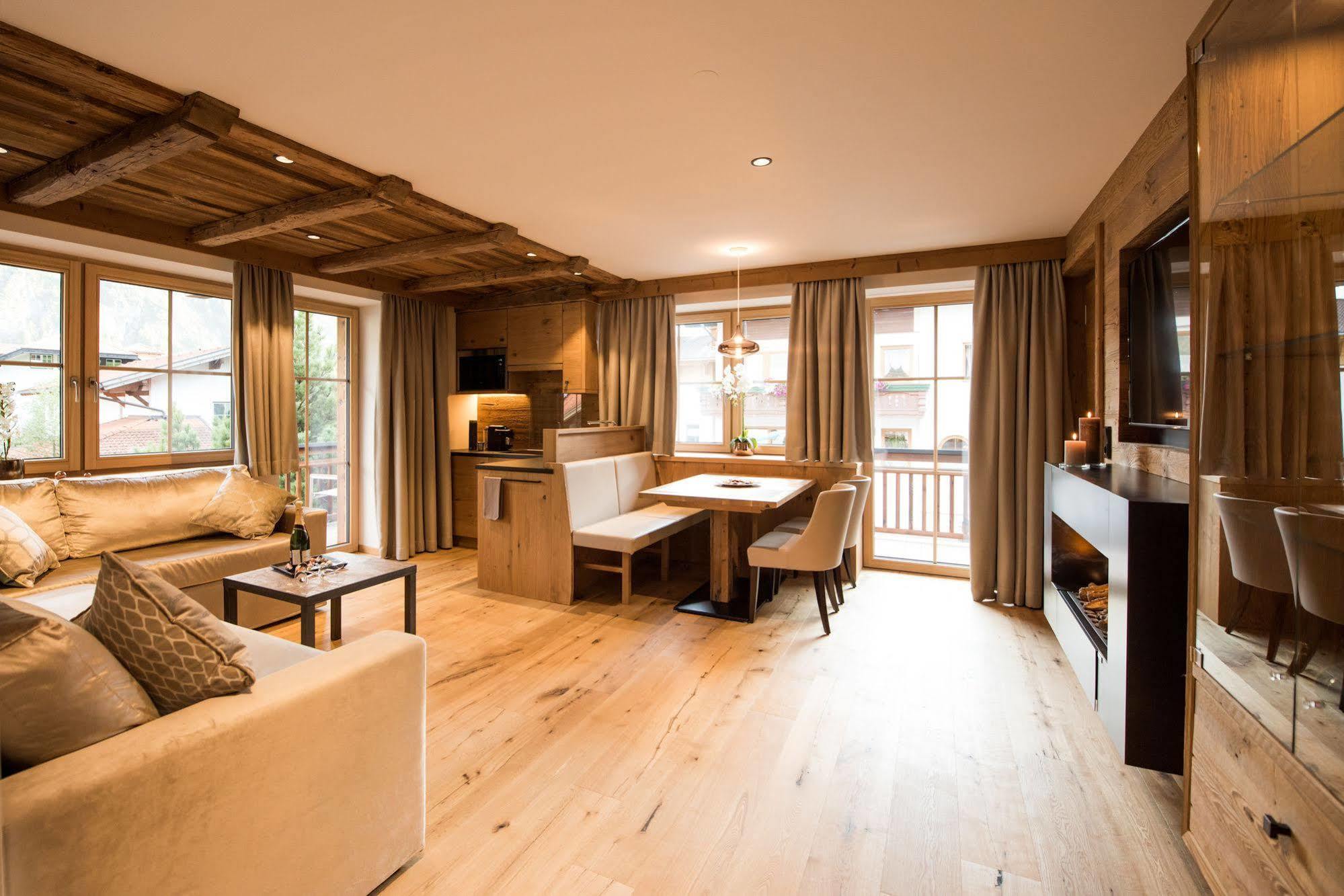 Pepi'S Suites - Lechtal Apartments Holzgau Kültér fotó