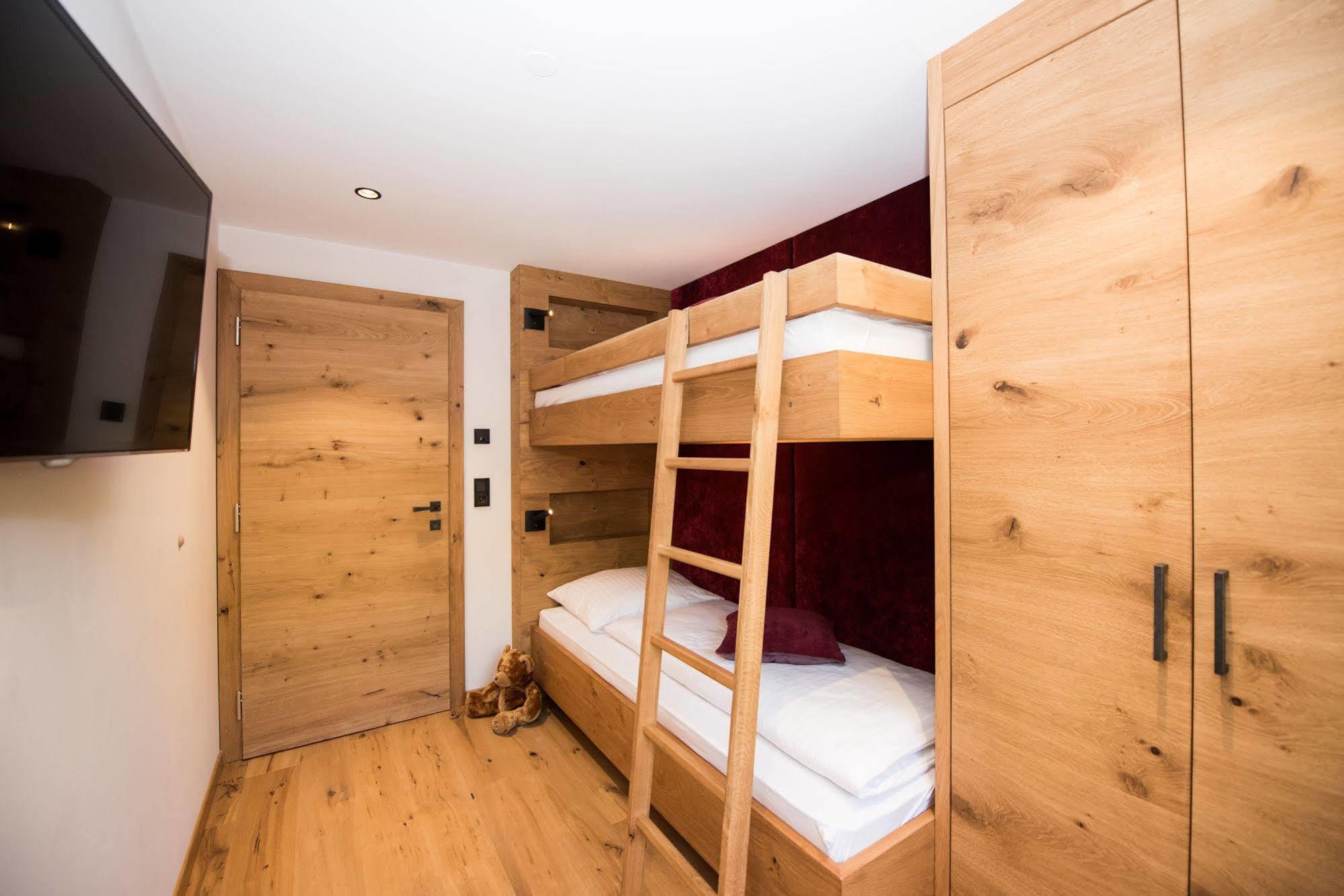 Pepi'S Suites - Lechtal Apartments Holzgau Kültér fotó